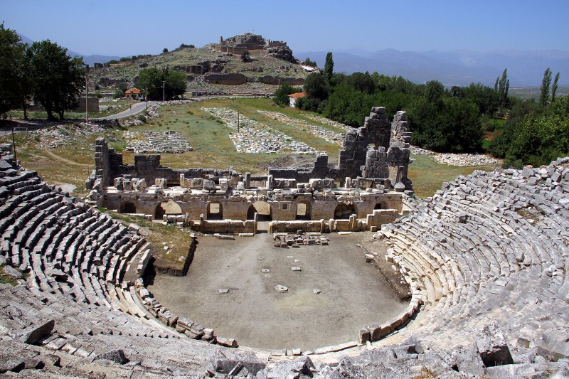 tlos-antik-kentinde-tiyatro-ve-akropol-surlari-ayaga-kalkacak